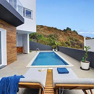 villa-omar-by-mhm.madeira-islandshotels.com/